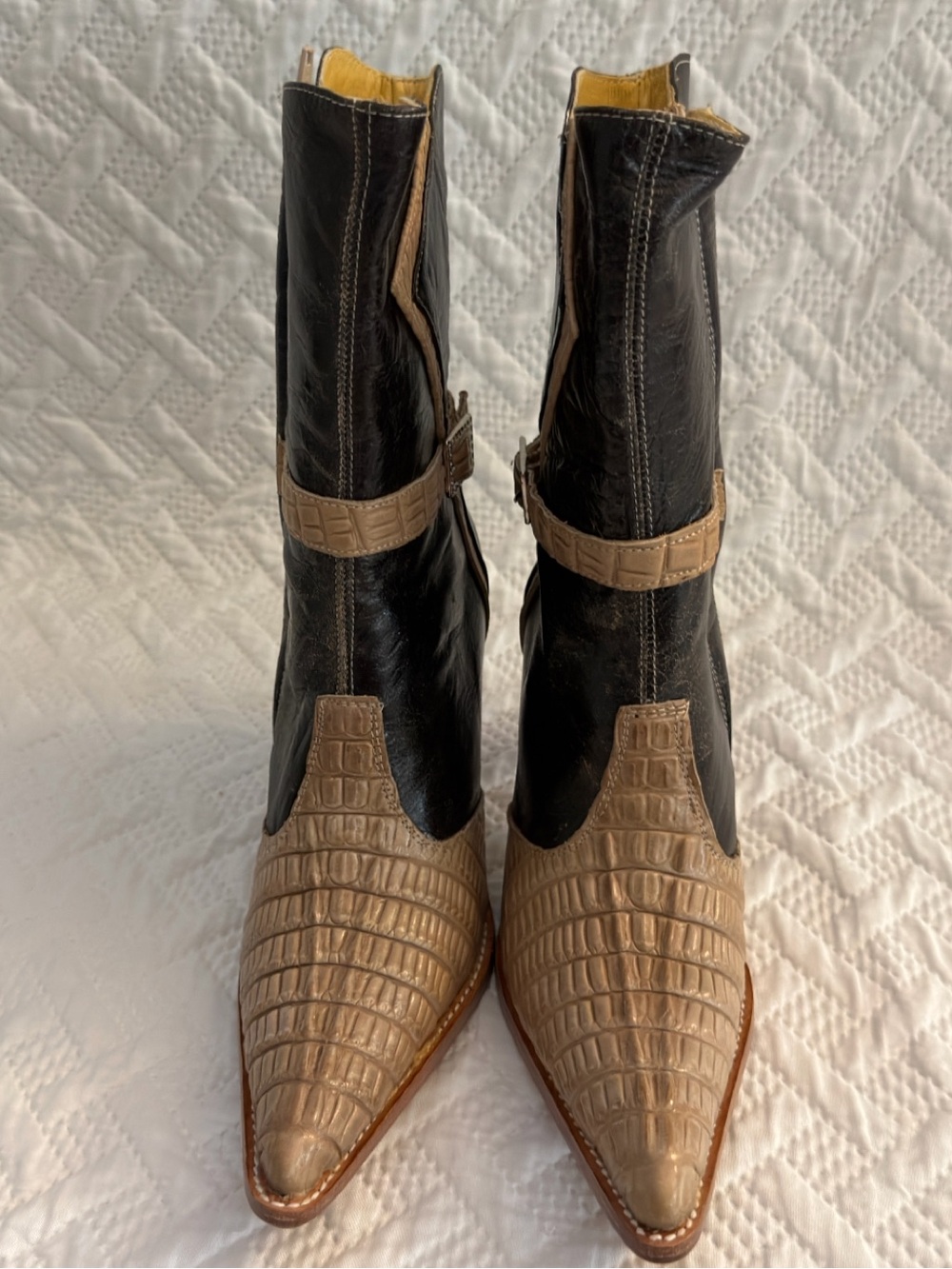 Yadira Semental Caiman Embossed Snip Toe Western Boots Women’s 6.5